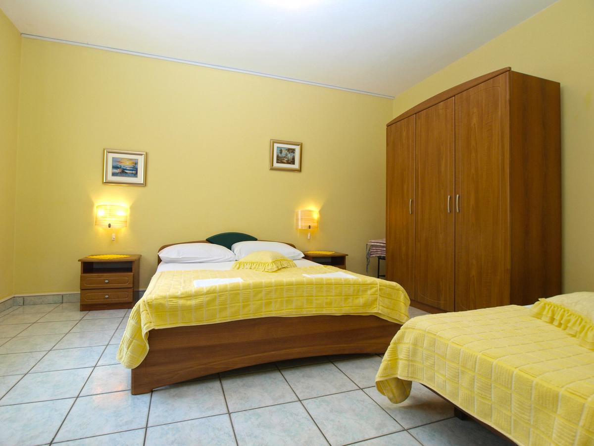 Vida 1682 Apartment