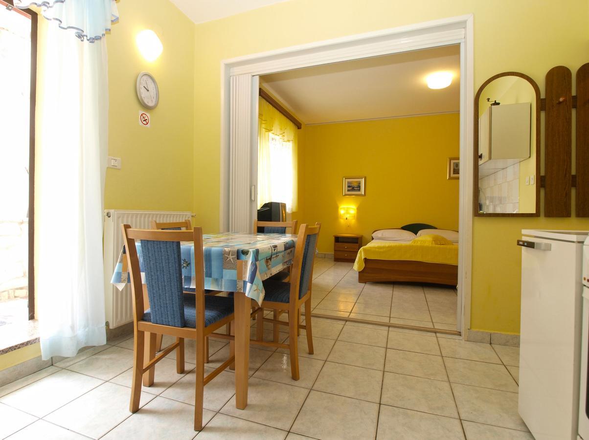 Vida 1682 Apartment